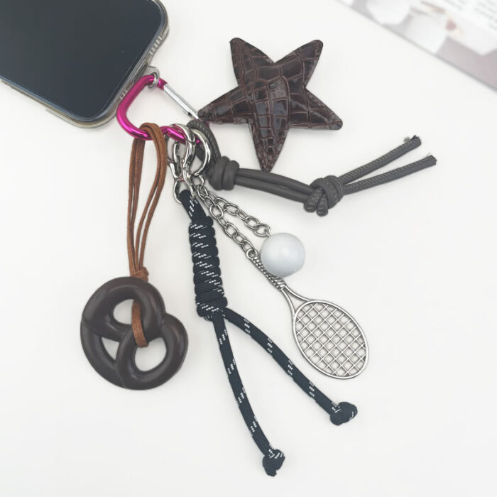 Crocodile Style Pentagram rackets Keychain 7 in 1 - Image 3