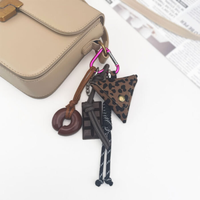 Triangles Brown speckles bag Donut Keychain 7 in 1 - Image 2