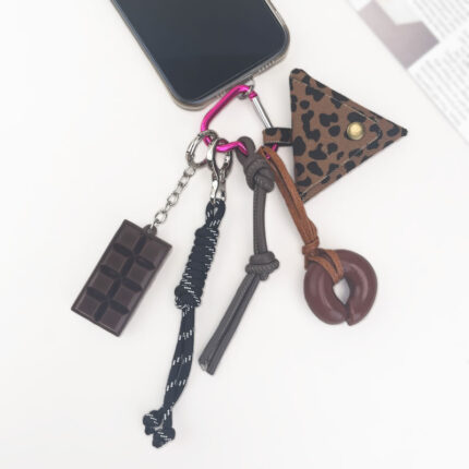 Triangles Brown speckles bag Donut Keychain 7 in 1 - Image 3