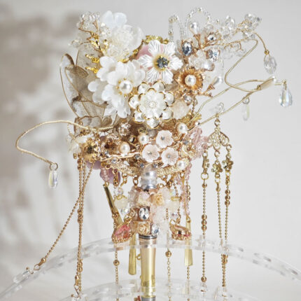 White Silk with Rose Butterfly with Tassel Pen - Image 4